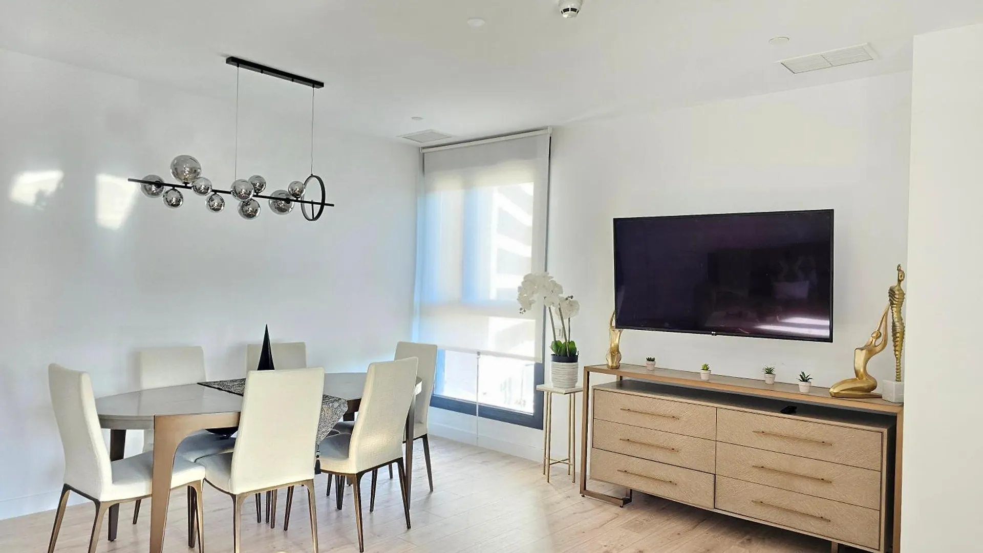Sky Urban Torre Sur Apartment Malaga