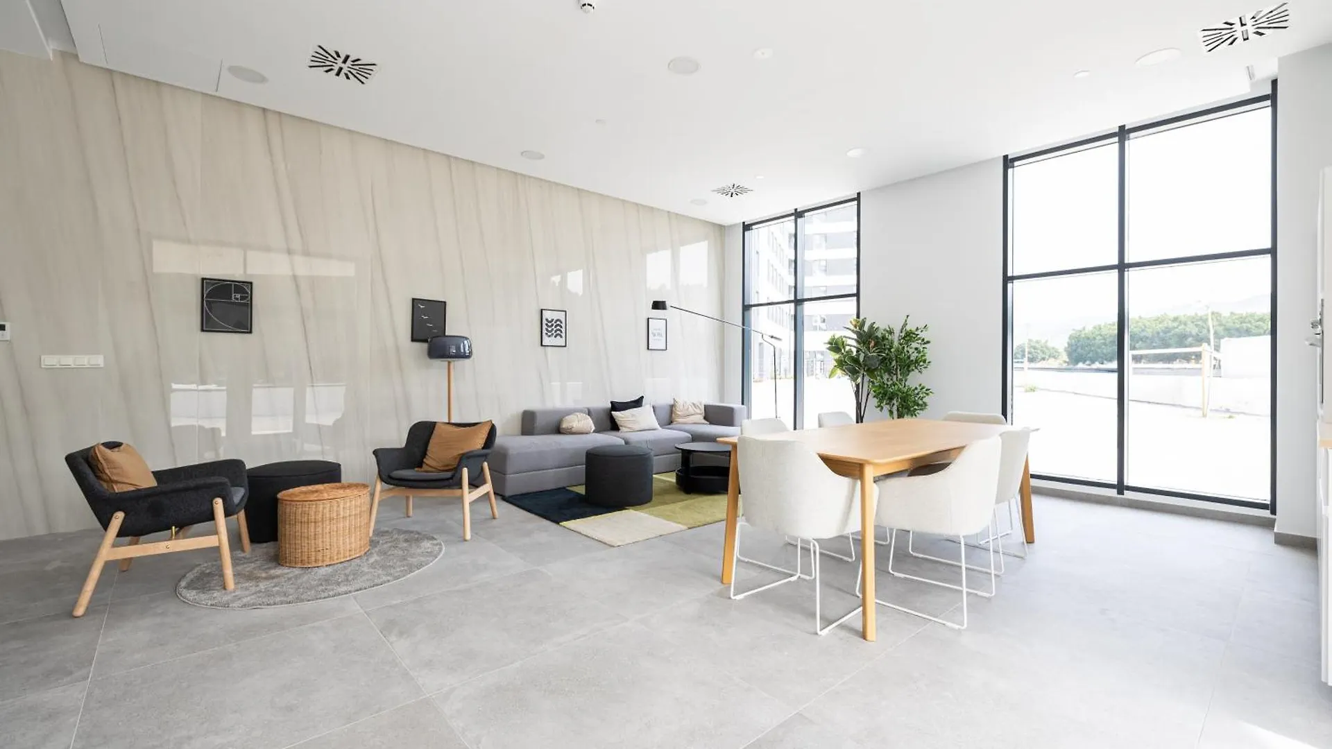 Sky Urban Torre Sur Apartment Malaga