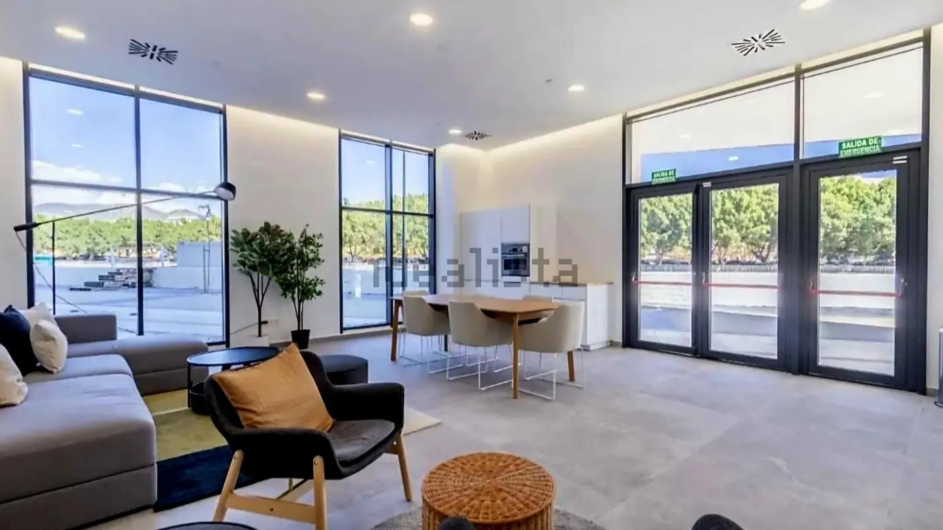 Sky Urban Torre Sur Apartment Malaga 0*,